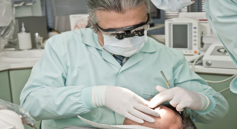 Researchers have found that adults who have lost teeth due to non-traumatic reasons might have a higher risk of developing cardiovascular disease (CVD).