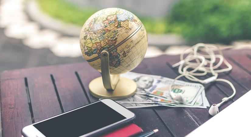 Essential pre-vacation financial checklist