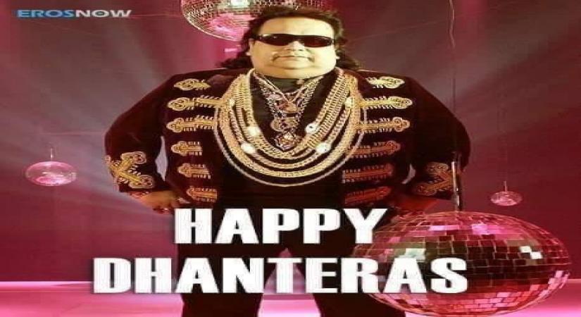 Veteran actor Rishi Kapoor used an image of singer-composer Bappi Lahiri wearing lots of gold chains to send in his good wishes for Dhanteras on social media. The actor is quite active on social media and often posts funny memes. He got a bit disconnected from the social media during his cancer treatment in New York.