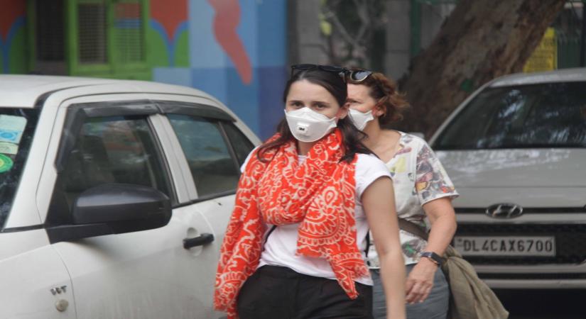 If you live in the Delhi-NCR region, do not smoke, have no history of any respiratory illness and love to jog daily in the morning without worrying about your lung health, take this seriously as air pollution in your neighbourhood is equal to smoking 15-20 cigarettes a day on average, health experts warned on Tuesday. (Photo: IANS)