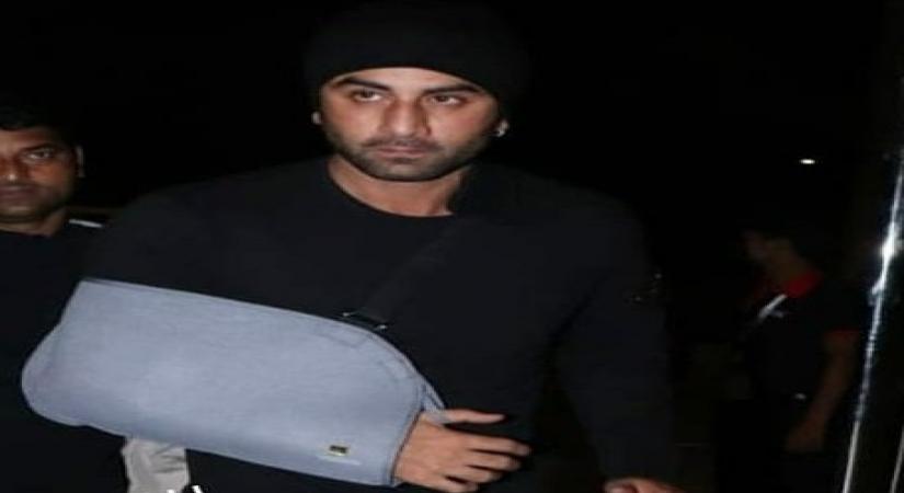 A picture of Bollywood actor Ranbir Kapoor sporting an arm sling at Mumbai airport sent his Twitter fans in a tizzy. They expressed concern about the actor.