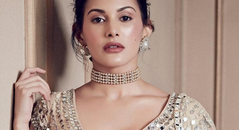 Amyra Dastur for fashion rental platform Stage3 (Source: Instagram/@stage3social)