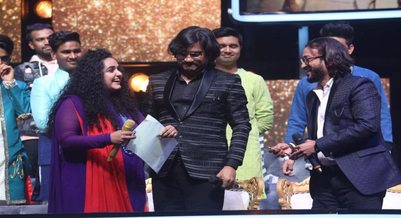 Music composer duo Ajay-Atul, who recently appeared as the guests on  "Indian Idol 11", have signed one of the contestants, Jannabi Das for their next song. Jannabi Das, who hails from Delhi, performed on the song "Mere naam chin chin chu" from the movie "Howrah Bridge".