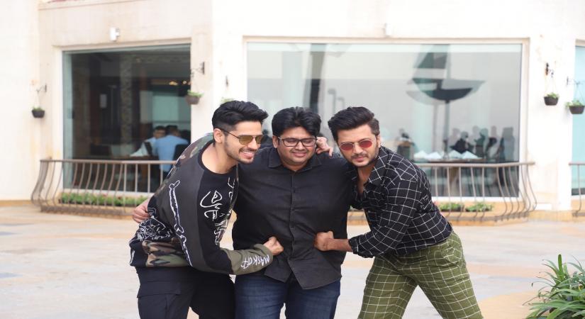 Mumbai: Actors Sidharth Malhotra and Riteish Deshmukh with director Milap Zaveri during a programme organised to promote "Marjaavaan" in Mumbai on Nov 13, 2019. (Photo: IANS)