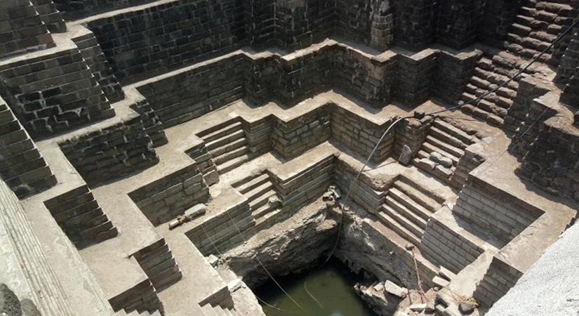 The step well dug inside the Devgiri fort.
