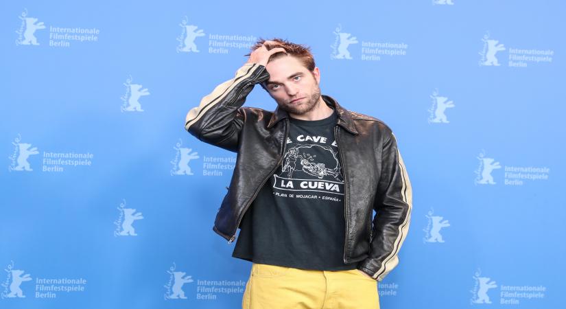 BERLIN, Feb. 16, 2018 (Xinhua) -- Actor Robert Pattinson poses for photos during the photocall of film "Damsel" during the 68th Berlin International Film Festival, in Berlin, capital of Germany, Feb. 16, 2018. (Xinhua/Shan Yuqi/IANS)