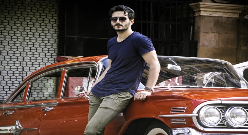 Singer Gajendra Verma.