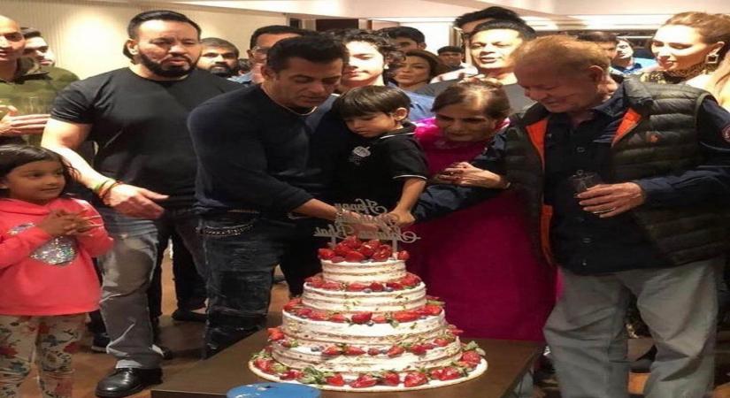 It was a room full of family members and friends as Bollywood's "Dabangg" star Salman Khan celebrated his 54th birthday on Friday.