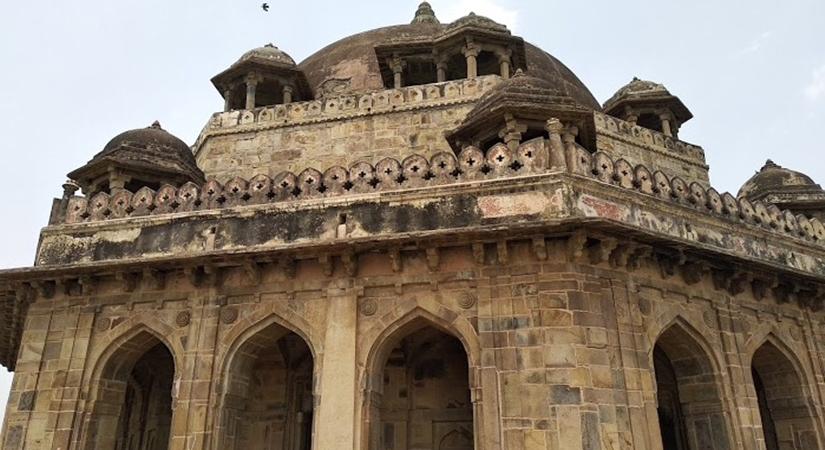 Sher Shah Suri's Tomb closeup