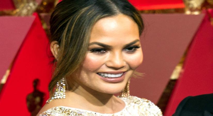 Chrissy Teigen,