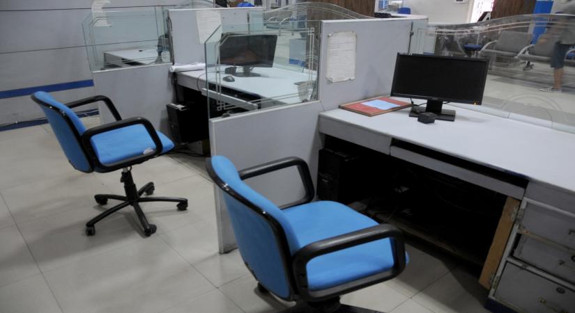 Amritsar: State Bank of India wears a deserted look during a two-day nationwide bank strike spearheaded by the United Forum of Bank Unions (UFBU), an umbrella body of nine unions; in Amritsar on May 30, 2018. The bankers are striking work demanding early revision of the wages. The wage revision has been due since November 1, 2017. (Photo: IANS)