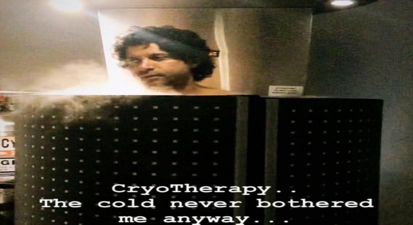 Farhan, Shibani have freezing 'cryotherapy' treatment.