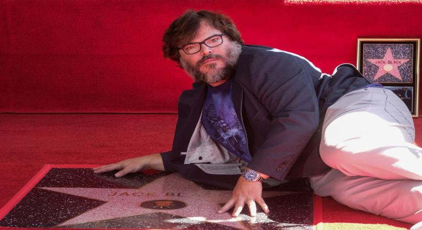 LOS ANGELES, Sept. 19, 2018 (Xinhua) -- Actor Jack Black attends his Hollywood Walk of Fame Star Ceremony in Los Angeles, the United States, on Sept. 18, 2018. Jack Black was honored with a star on the Hollywood Walk of Fame on Tuesday. (Xinhua/Zhao Hanrong/IANS)