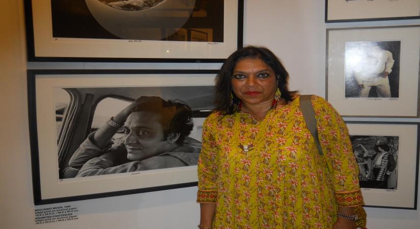 Renowned Film-maker Mira Nair at the Kolkata preview of
photographer Nemai Ghosh's exhibition "Satyajit Ray and Beyond" presented
by Delhi Art Gallery in kolkata on August 16, 2013. Nemai Ghosh is best
known as Satyajit Ray's photographer. (Photo::: IANS)