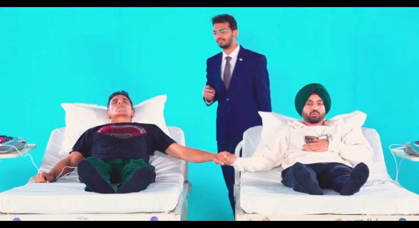 #GoodNewwz: Akshay, Diljit undergo labour pain test