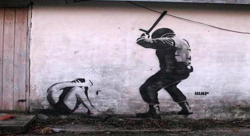 Actor Abhay Deol has shared a series of paintings on police brutality on Instagram. This comes in the wake of Delhi Police being accused of teargas shelling and lathicharge inside Jamia Milia Islamia University campus a while back.