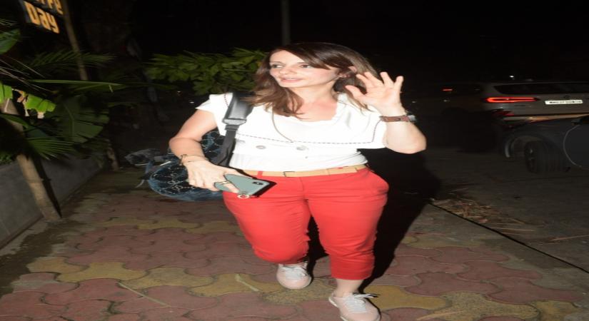 Mumbai: Interior designer Sussanne Khan seen at a restaurant in Mumbai on Oct 3, 2019. (Photo: IANS)