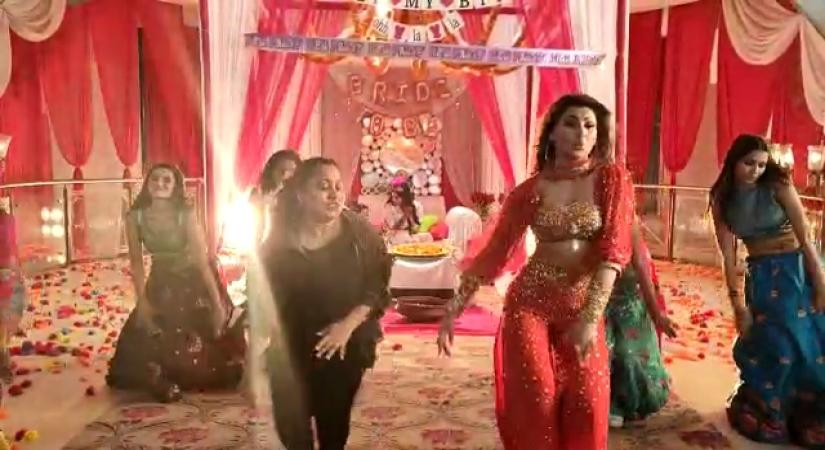 Actress and former beauty queen Urvashi Rautela will be seen in a new song titled "My channa ve", a peppy Punjabi dance number sung by Meet Bros featuring Jyotica Tangri.