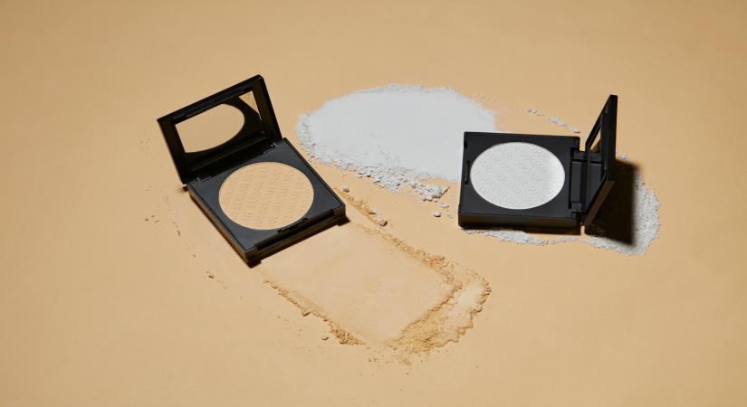 SUGAR Powder Play Compact Rs599