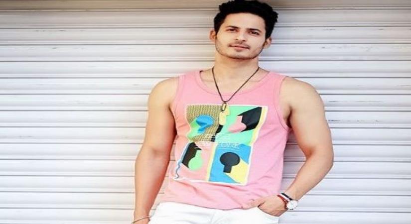 Actor Mohit Malhotra of "Splitsvilla" fame will soon be seen in his first Bollywood project "Hacked". He says TV actors are getting accepted in films now. Mohit said that the line between TV and films is blurring now.
