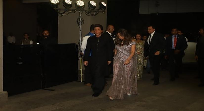 Mumbai: Actor Shah Rukh Khan and his wife Gauri Khan at actor Armaan Jain and Anissa Malhotra's wedding reception in Mumbai on Feb 4, 2020. (Photo: IANS)