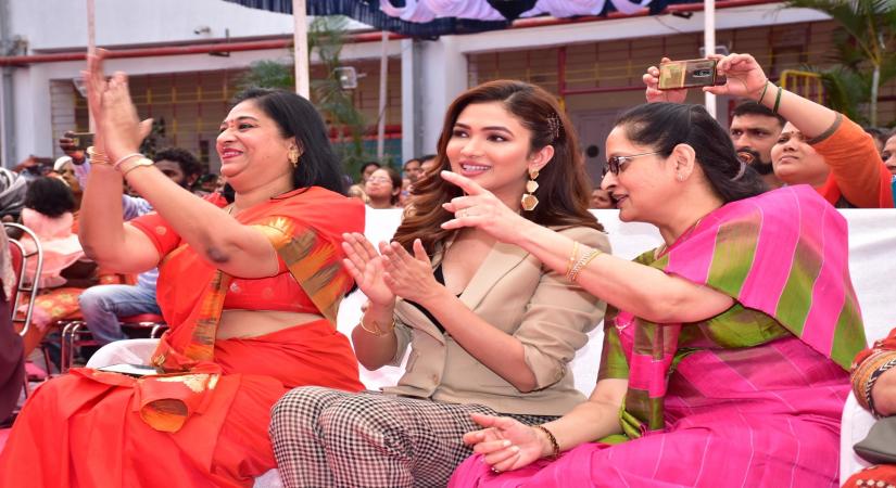 Actress Ridhima Pandit was invited by her school to be chief guest for the annual day and it was a big moment for her.