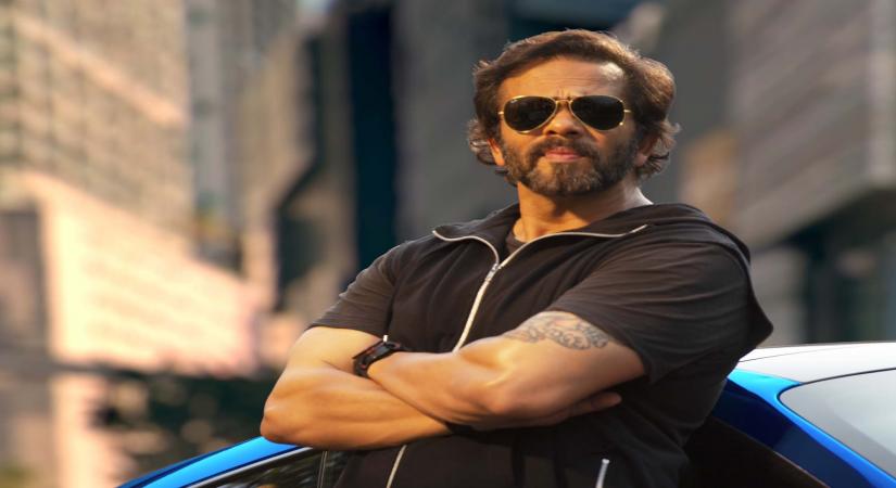 Filmmaker Rohit Shetty harbours dream of remaking popular Hollywood franchise "Bad Boys" in Bollywood, and even has Bollywood stars in his mind. Recently, the filmmaker, known for creating his own cop universe, got associated with latest instalment "Bad Boys For Life" in India.