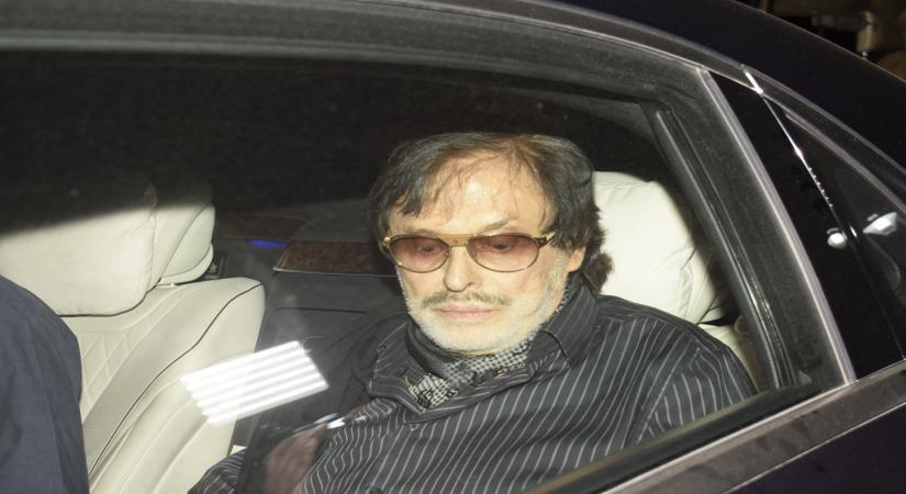 Actor Sanjay Khan. (Photo: IANS)