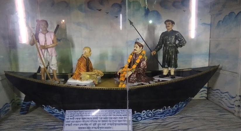 Clay figures in museums