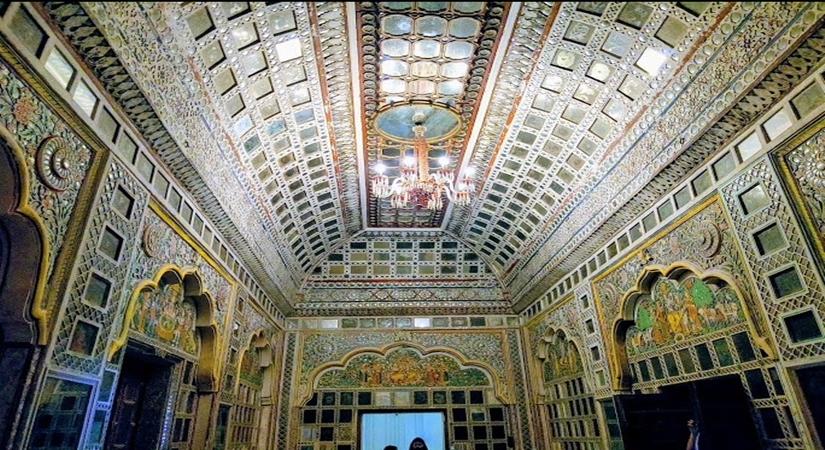 Ceiling of Diwani- Aam