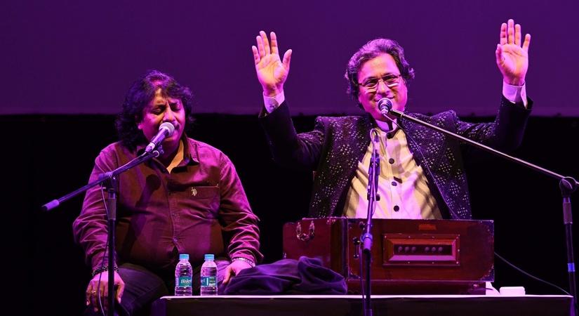 Talat Aziz celebrates 40 years in the industry
