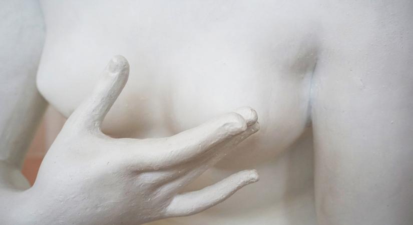 Spotting the lump in your breast- The 4 step method