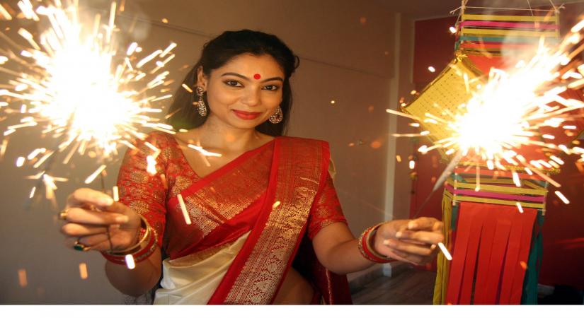 Film Luv Shuv Tey Chicken Khurana actress Anangsha Biswas special Diwali theme photo shoot (Photo: IANS)