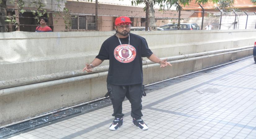 Mumbai:  Singer Yo Yo Honey Singh seen at the office of T-Series in Mumbai on March 4, 2020. (Photo: IANS)