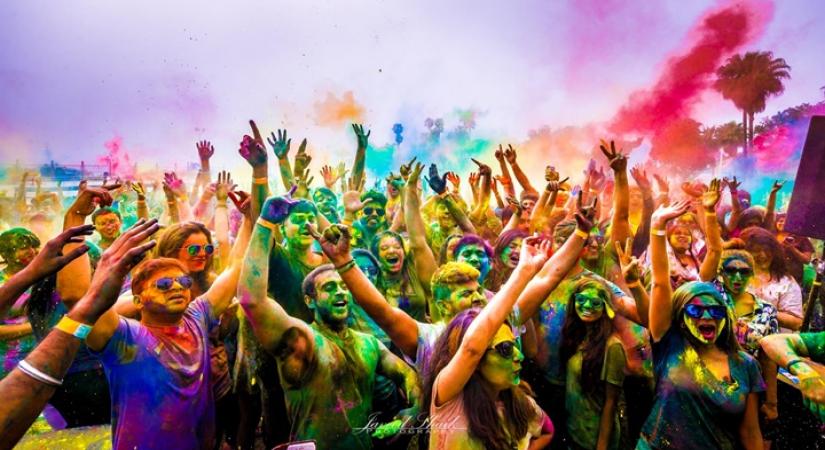 Holi on the Beach 2017_Source - Javeed Shaik Photography