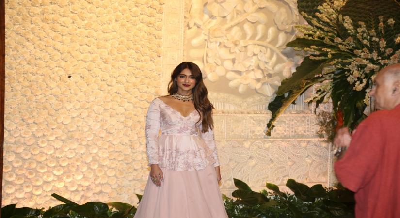 Mumbai: Actress Ileana D'Cruz at the Ganesh Chaturthi celebrations organised at Reliance Industries Ltd. Chairman Mukesh Ambani's residence in Mumbai on Sep 2, 2019. (Photo: IANS)