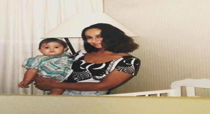 Veteran actress Soni Razdan has penned a heart melting note for her actress-daughter Alia Bhatt, who turned 27 on Sunday. Soni on Sunday took to Instagram, where she shared two throwback photographs of Alia as a toddler.