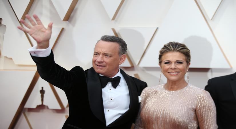 Tom Hanks (L) and Rita Wilson