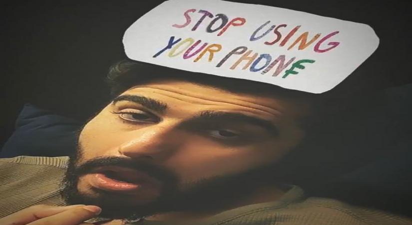 Malaika Arora doesnÃ¢ÂÂt want Arjun to use his phone.