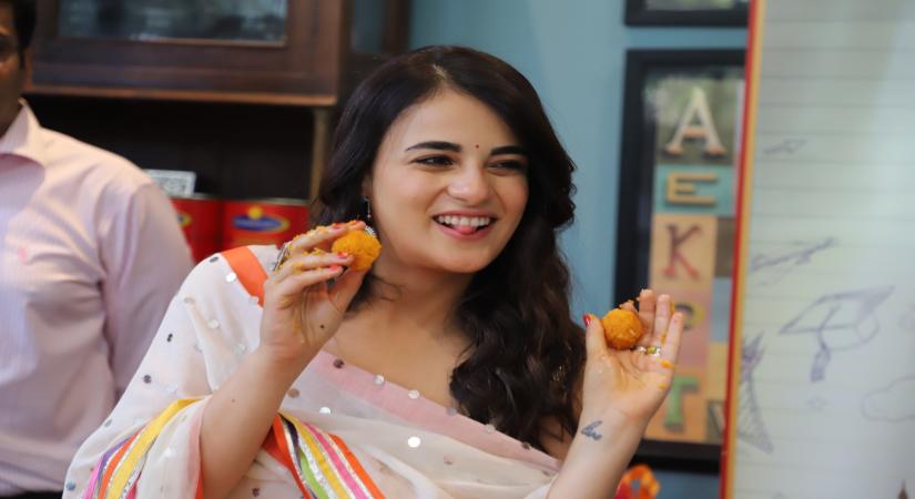 Mumbai, April 29 (IANS) Radhika Madan, who played the role of Irrfan Khan's daughter in his last release "Angrezi Medium", remembers the actor as a "fighter".	(File Photo: IANS)