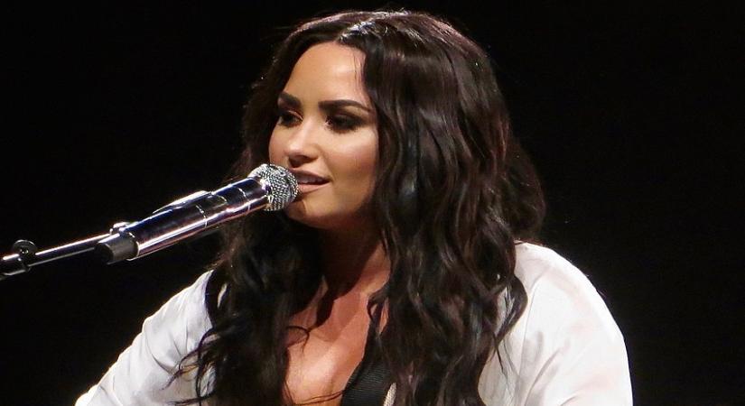 Singer Demi Lovatos.
