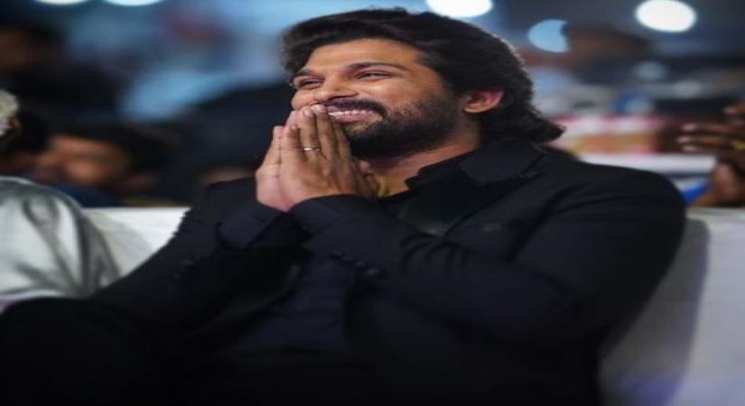 Hyderabad, April 3 (IANS) Telugu star Allu Arjun penned an emotional note on his son Ayaan's birthday on Friday, with a cute picture of the little boy with his birthday cake.
