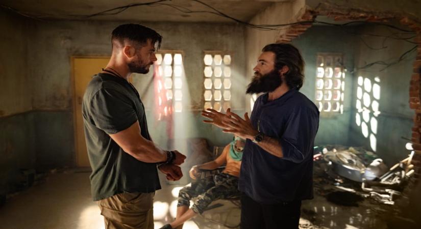 Extraction: Old-school action fest (IANS Review; Rating: * * and 1/2)