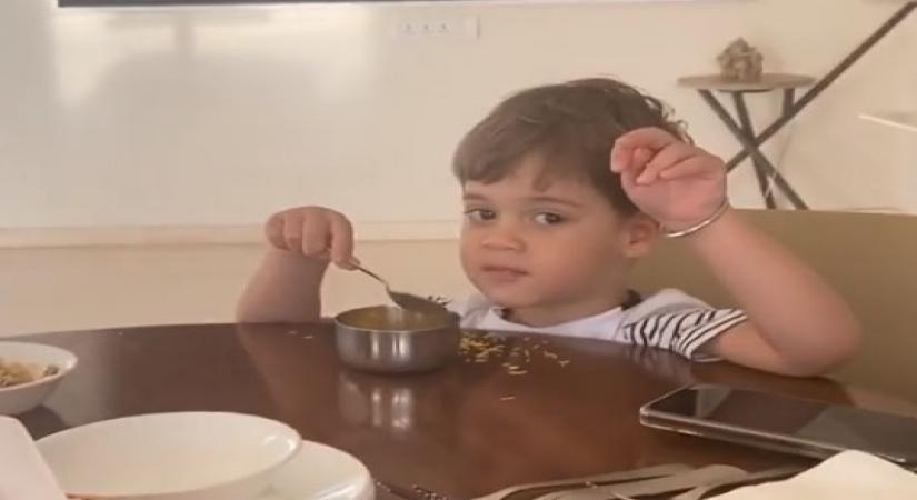 KJo's kids dislike his version of 'Channa mereya', B-Town agrees.