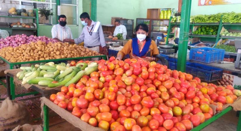 New York, April 3 (IANS) What motivates nonvegetarians to follow a plant-based diet? Most people who consider becoming vegetarian do so for their health, say researchers, adding that, environment and animal rights was less motivational.