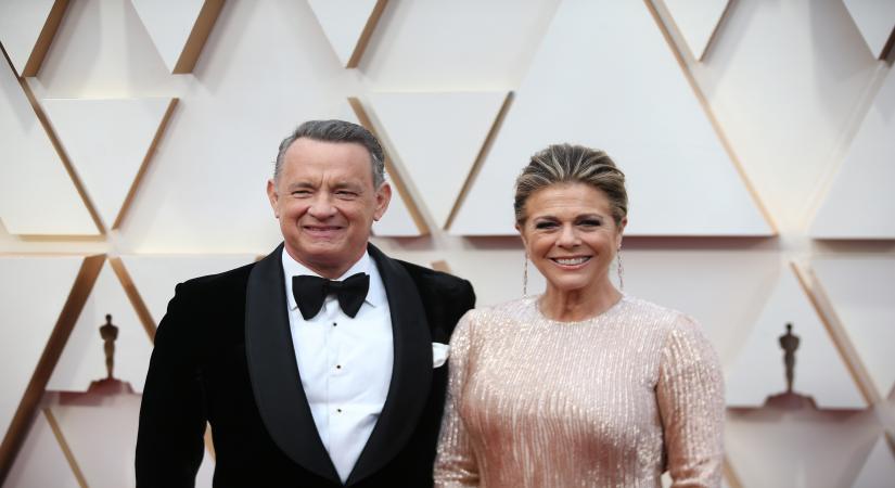 Tom Hanks (L) and Rita Wilson
