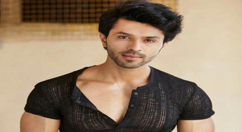 Lockdown diaries: 'Naagin' actor Kunal Singh learns cooking.