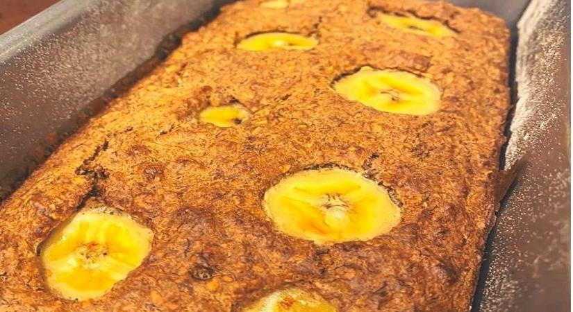 Alia Bhatt bakes banana bread.