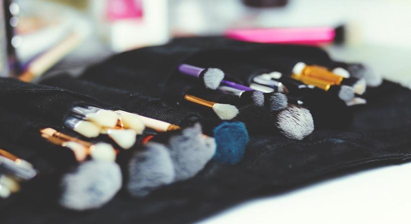 How to sanitise your makeup kit and beauty products