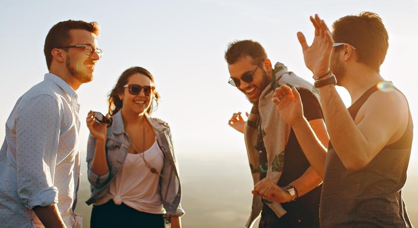 How can extroverts deal with the lockdown